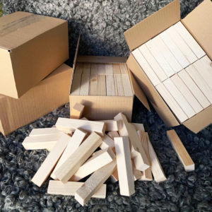 70 st vittringspinnar i kartong